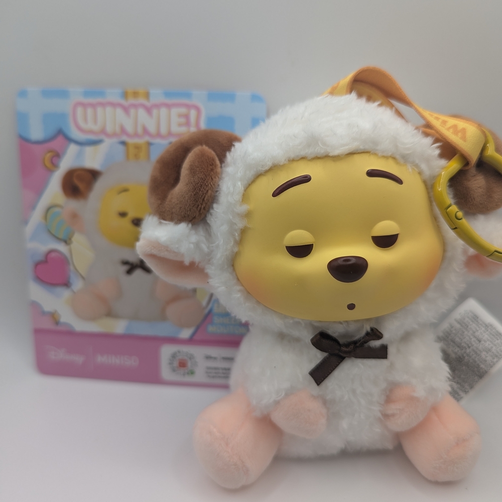 Disney Winnie the Pooh Plush - White and Brown